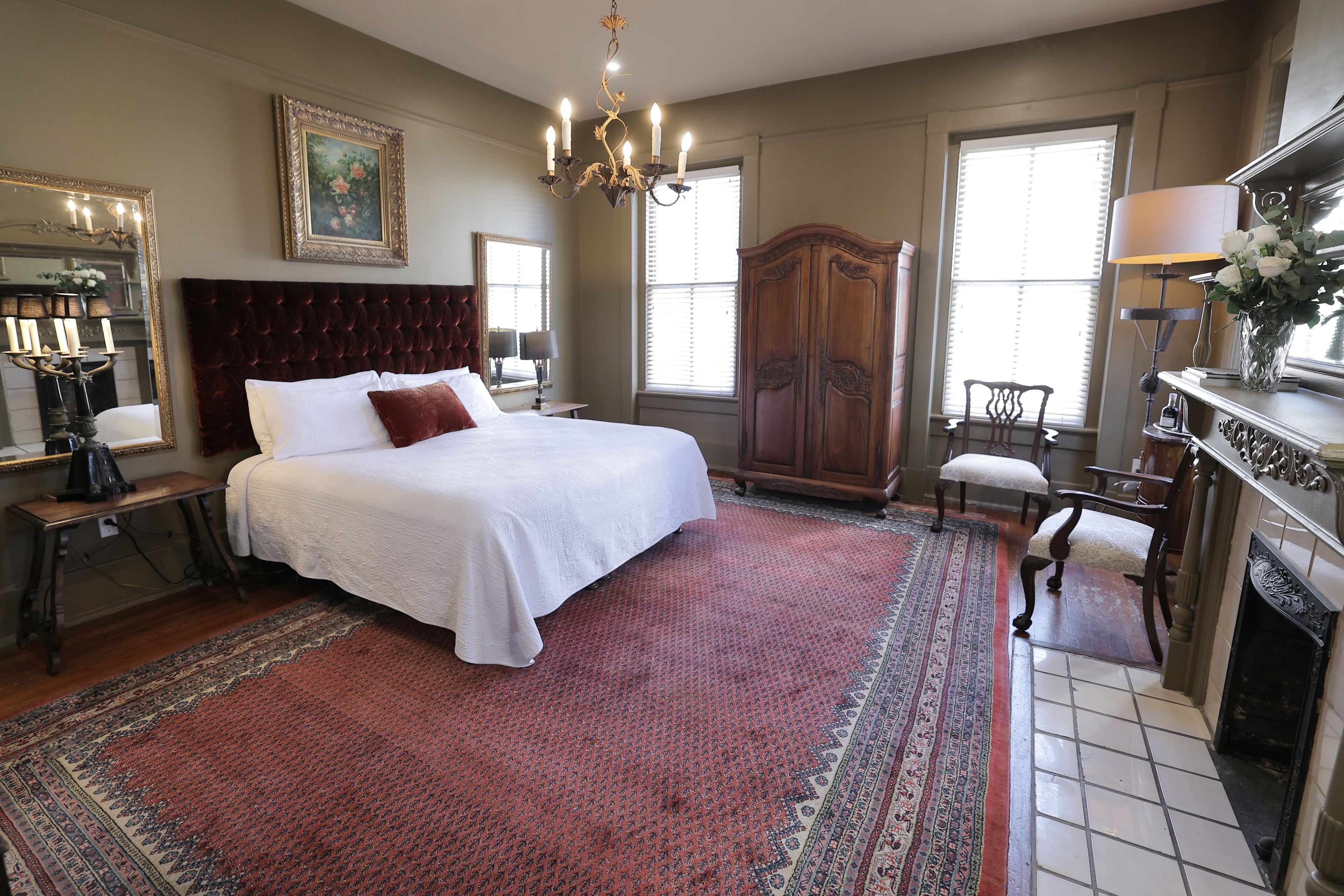 华丽客房, 1 张特大床, 无烟房 (303 Waltham) | 特色装修、特色家居、遮光窗帘、熨斗/熨衣板