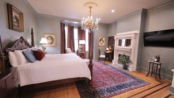 Luxury Room, 1 King Bed with Sofa bed, Non Smoking (104 Essex) | Individually decorated, individually furnished, blackout drapes