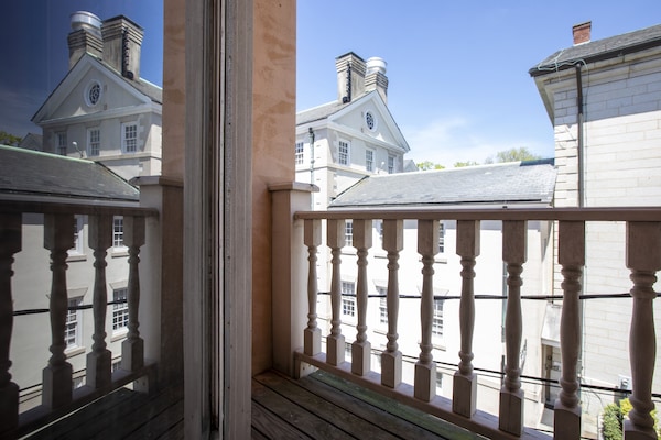 Phòng truyền thống, 1 giường cỡ king, không hút thuốc (307 Bennington) | Hiên