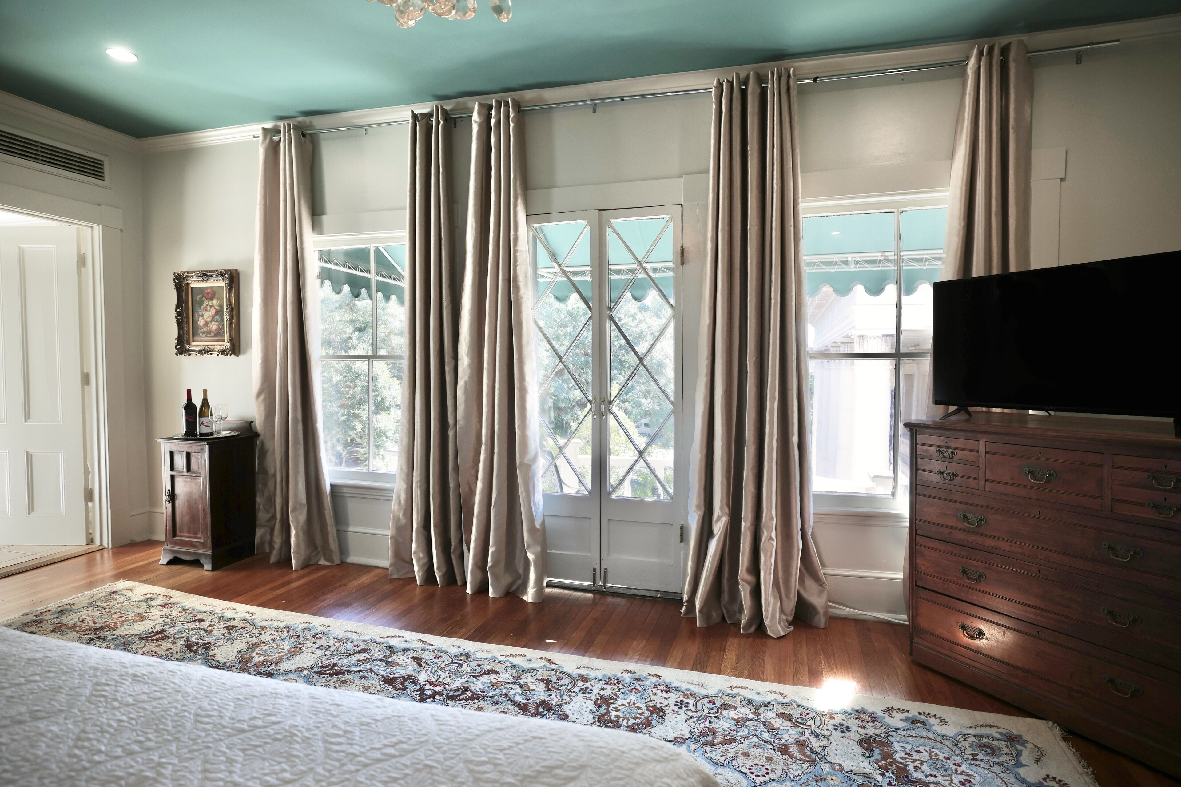 尊荣客房, 1 张特大床, 无烟房 (304 Westmorland) | 客房景观