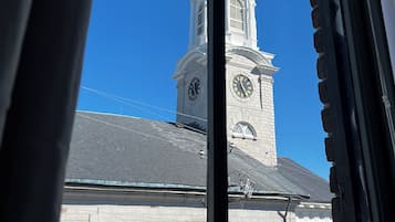 Kamar Deluks, 1 Tempat Tidur King, Bebas Asap Rokok (403 Bredby) | Pemandangan jalan