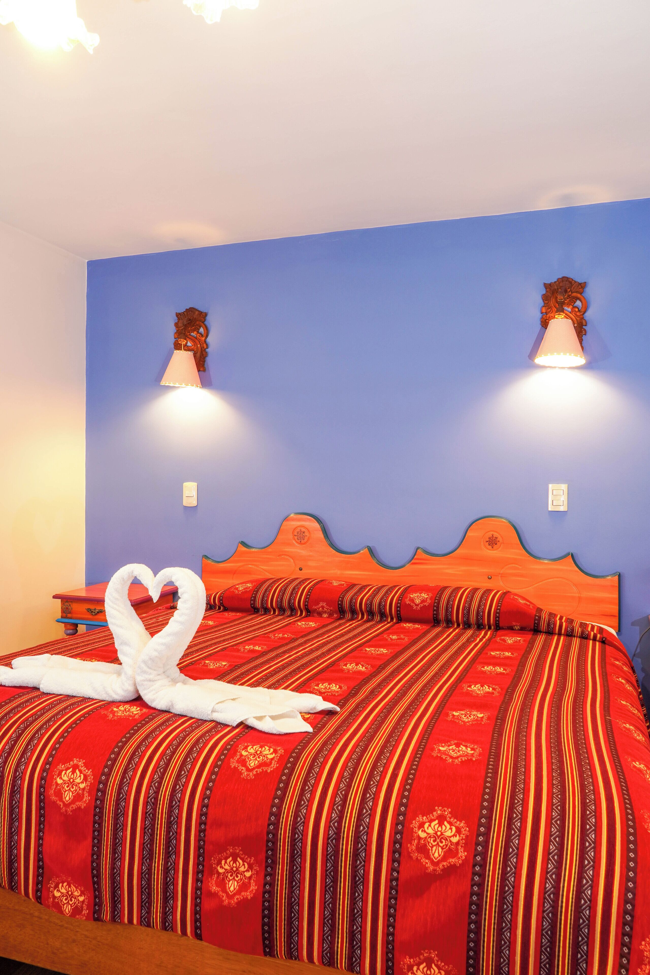 1 bedroom, in-room safe, desk, blackout curtains