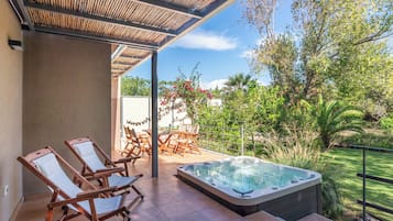 Deluxe-Studiosuite, Gartenblick (Cephalus) | Terrasse/Patio