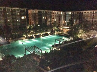 Baan Thew Lom by Nicky