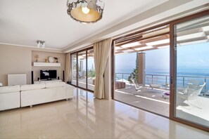 Flat-screen TV, DVD player