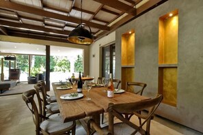 Outdoor dining - Edem (Corfu)