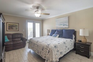 2 makuuhuonetta, silitysrauta/-lauta, internet, vuodevaatteet