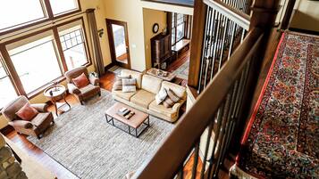 智能电视、壁炉、电子游戏、乒乓球