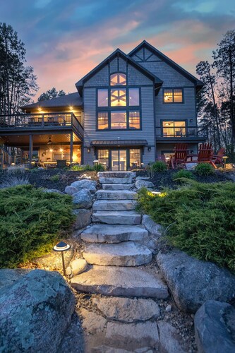 Lakefront Lodge-65 Acres-Private Lake / Gourmet Kitchen / Game Room 5 of 5