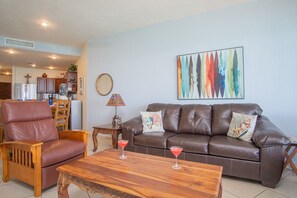 Smart TV, DVD player, books, stereo