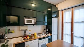 Kühlschrank, Ofen, Herdplatte, Geschirrspüler