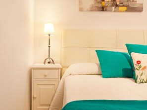 1 Schlafzimmer, Schreibtisch, Bügeleisen/Bügelbrett, kostenloses WLAN