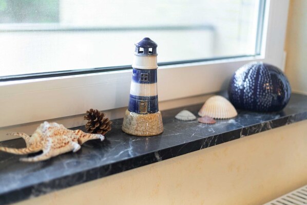 Unclassified image, 1 of 20, button