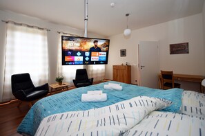 1 bedroom, desk, soundproofing, iron/ironing board - Apartment Nuremberg Like Home (Mitte)