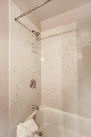 Hair dryer, towels - Chic Tahoe Donner Queen Studio w/Loft #212 (Truckee)