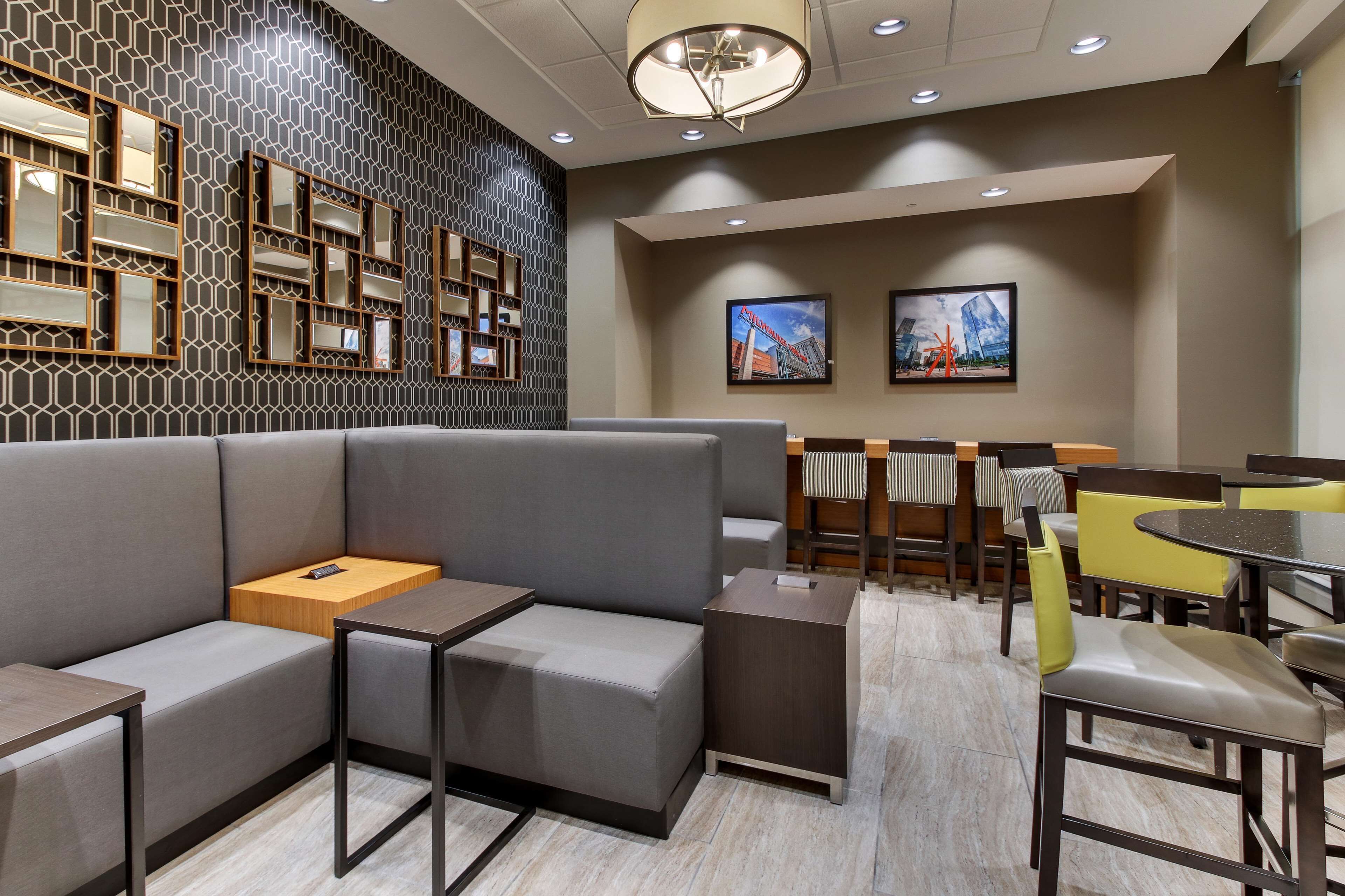 รวมอาหารเช้าแบบบุฟเฟ่ต์ ทุกวัน