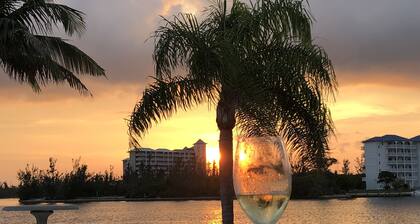 Luxurios bayview condo at Taino Beach I