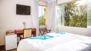 Premium bedding, down duvets, in-room safe, desk - Alwa Classic Hotel Boutique (Arequipa)