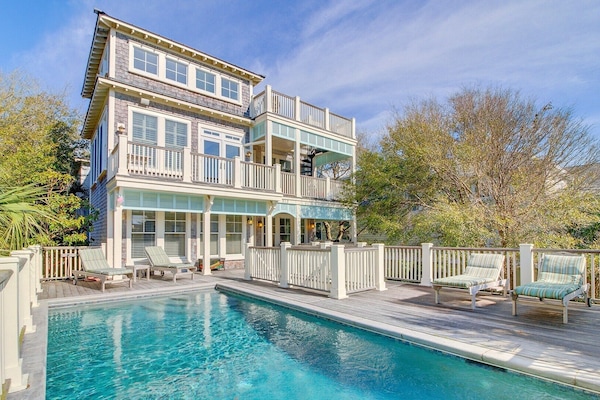 Dive into pool bliss.