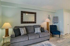 Smart TV - BEACH FRONT - Summer Getaway (Gulf Shores)