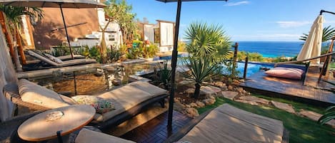 Egyptian cotton sheets, premium bedding, in-room safe