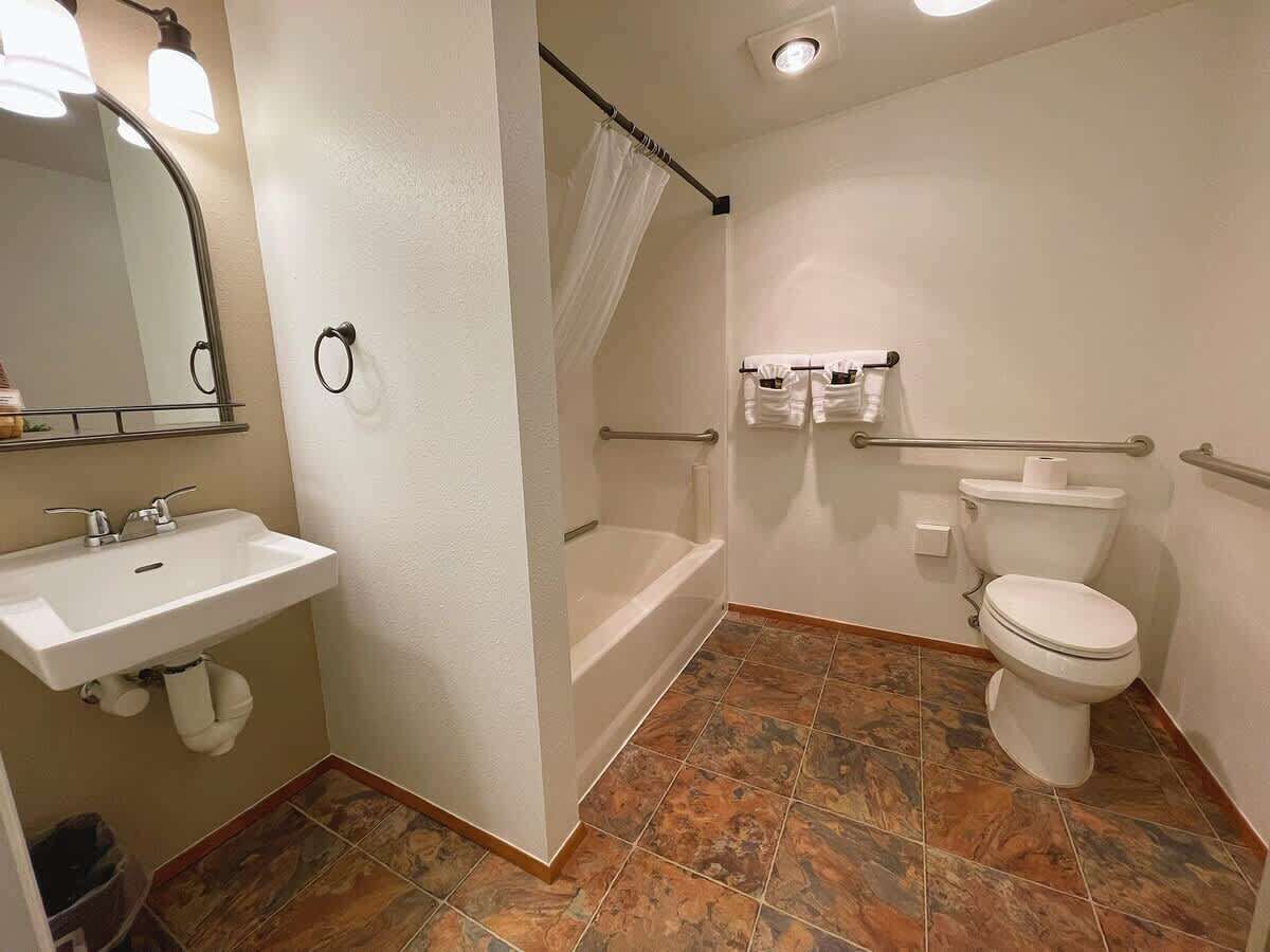 シャワー付き 浴槽、ヘアドライヤー