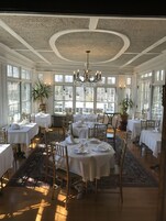 Desayuno completo incluido todos los días 