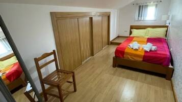 6 bedrooms, iron/ironing board, travel crib, free WiFi