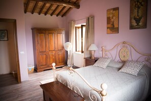 2 chambres, fer et planche à repasser, Wi-Fi, literie fournie