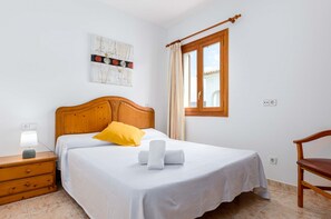 3 soverom, strykejern/-brett, reiseseng for barn og wi-fi (inkludert)