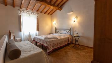 1 Schlafzimmer, BĂŒgeleisen/BĂŒgelbrett, kostenloses WLAN