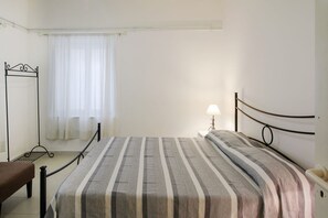1 bedroom, iron/ironing board, bed sheets