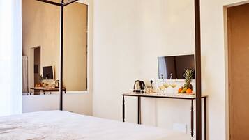 Doppelzimmer, Balkon, Stadtblick | Bettwäsche aus ägyptischer Baumwolle, hochwertige Bettwaren