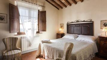 Appartement Panoramique, 2 chambres, vue colline (Rondini)