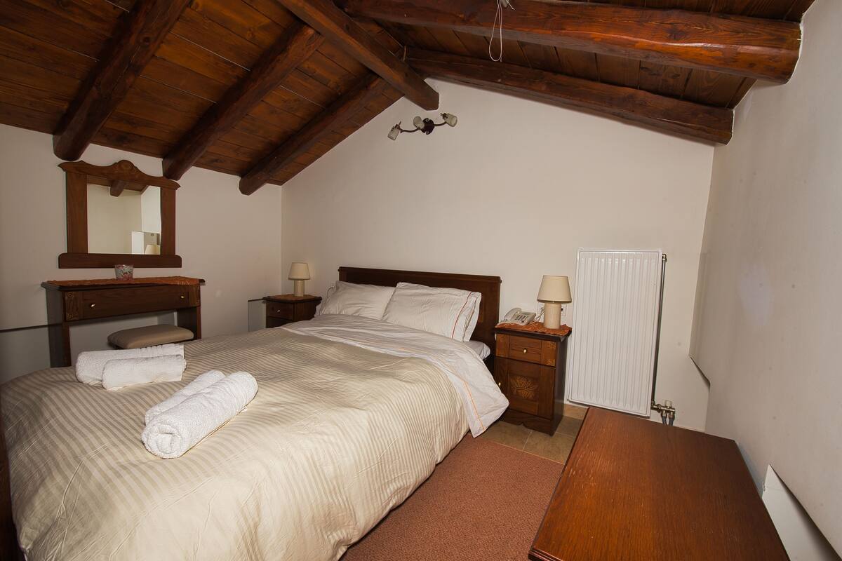 In-room safe, individually decorated, individually furnished, desk