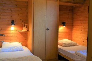 2 bedrooms, Internet