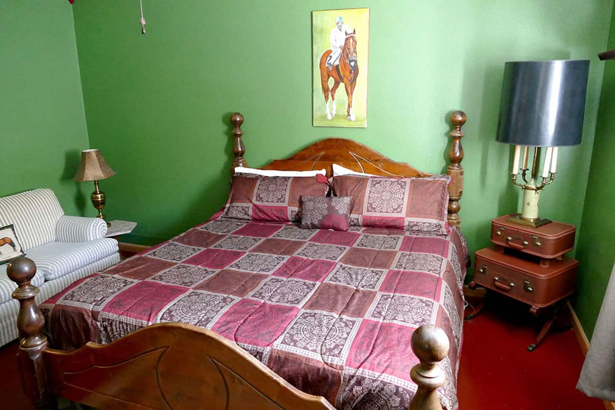 Suite 3 | Iron/ironing board, WiFi (free), individually decorated