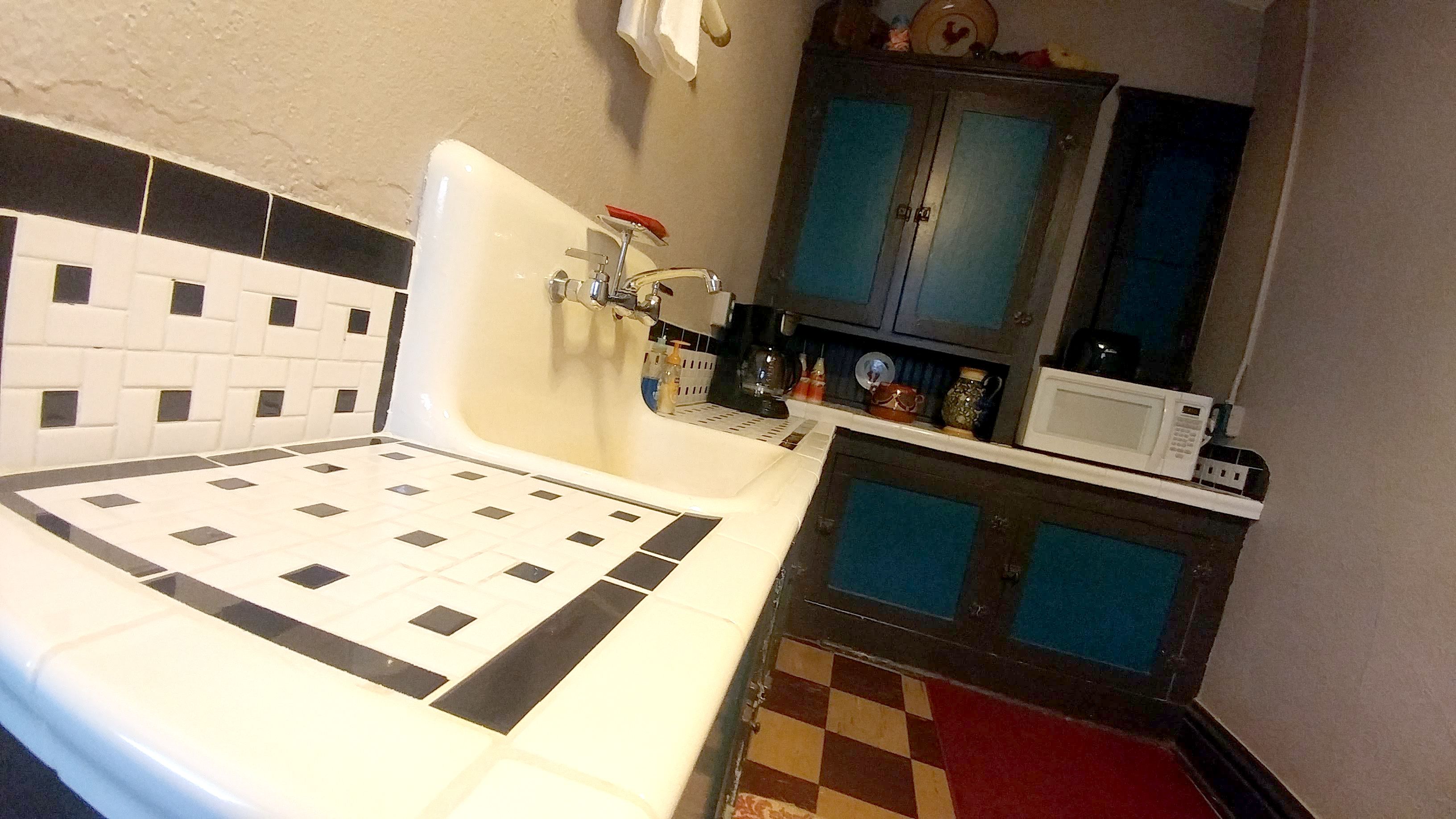 suite 4 | private kitchen | full-sized fridge, microwave, coffee/tea maker, cookware/dishes/utensils