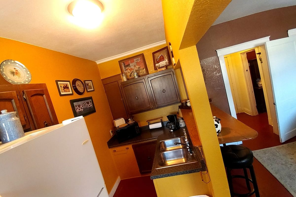 suite 19 | individually decorated, individually furnished, iron/ironing board