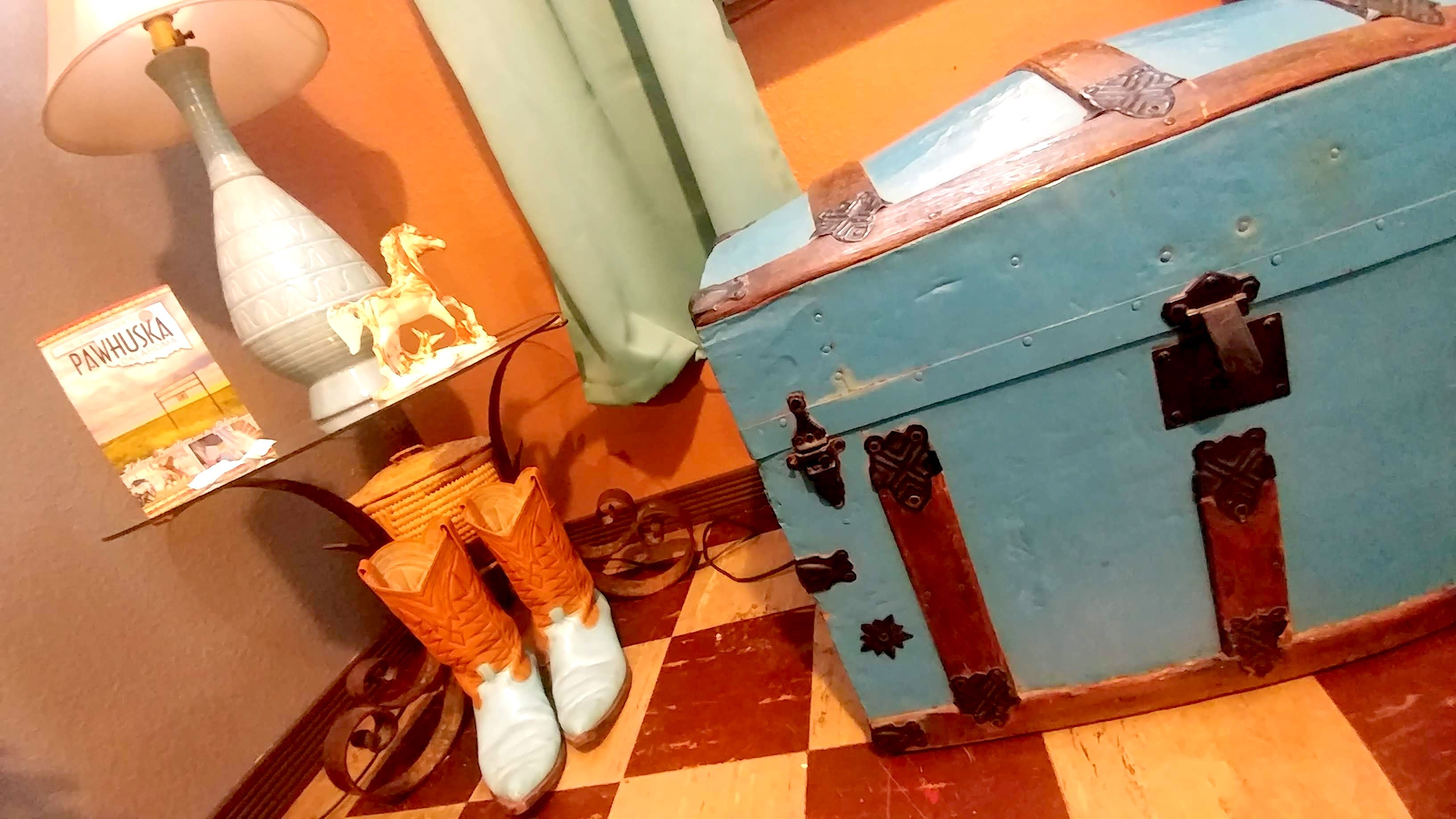 suite 4 | individually decorated, individually furnished, iron/ironing board