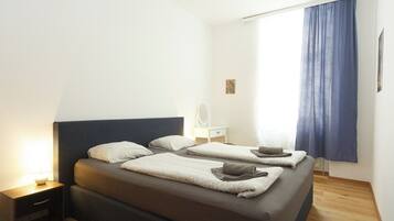 2 bedrooms, iron/ironing board, free WiFi, bed sheets