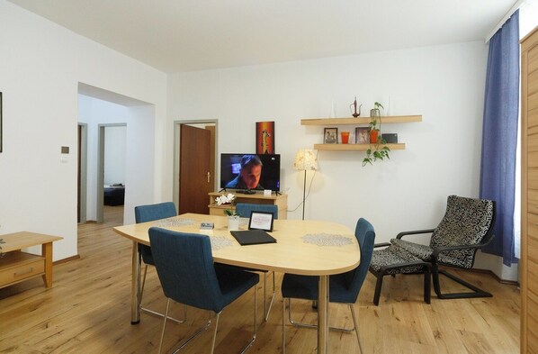 Interior - Apartment No. 03 in Vienna near Schönbrunn/Westbahnhof | Keyless Check-In (Rudolfsheim-Fünfhaus)