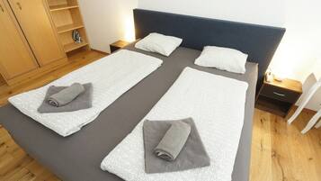 2 Schlafzimmer, Bügeleisen/Bügelbrett, kostenloses WLAN, Bettwäsche