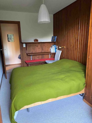 2 bedrooms