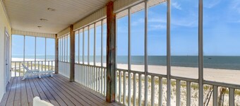 Gulf-front hjem i et inngjerdet område w / lett tilgang til stranden og fantastisk utsikt