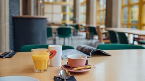 Daily buffet breakfast (CHF 15 per person)