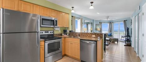 Fridge, microwave, oven, stovetop