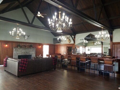  Vesinäkymän omaisuus Ihanteellinen metsästys- / kalastusryhmille tai isoille perheille