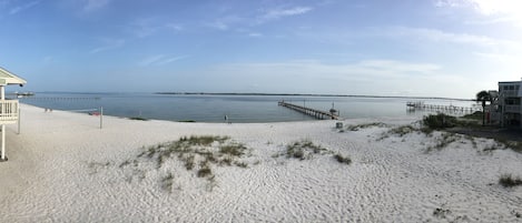 Beach nearby, sun loungers, beach towels