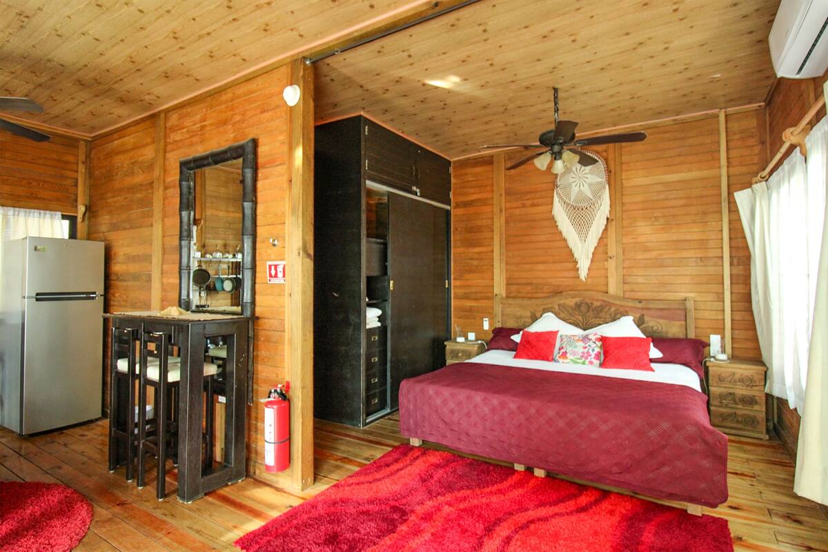 Classic Cabin, 1 King Bed, Non Smoking, Pool View